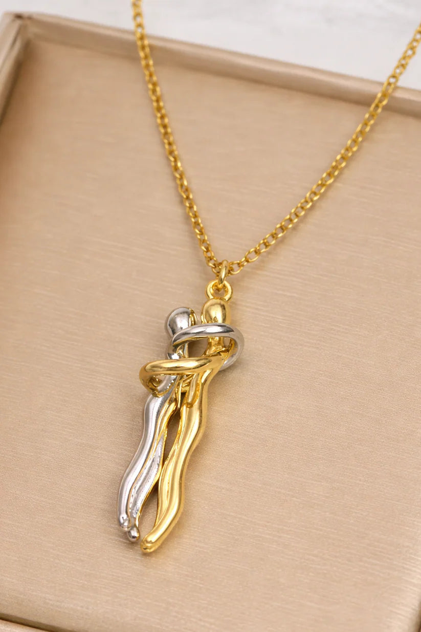 Eternal Hug 925 Sterling Silver Necklace