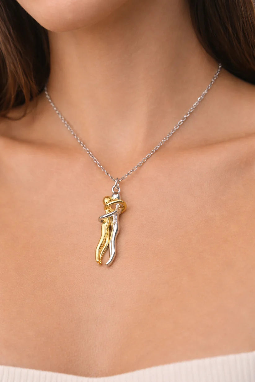 Eternal Hug 925 Sterling Silver Necklace